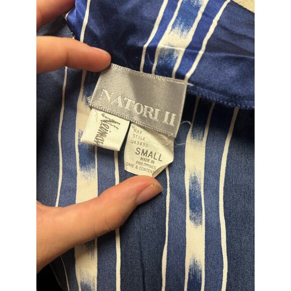 Nieman Marcus Natori II Small 100% Polyester Blue and White Stripped Robe - Picture 6 of 7